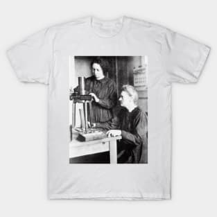 Portrait of Marie & Irene Curie, French physicists (H403/0230) T-Shirt